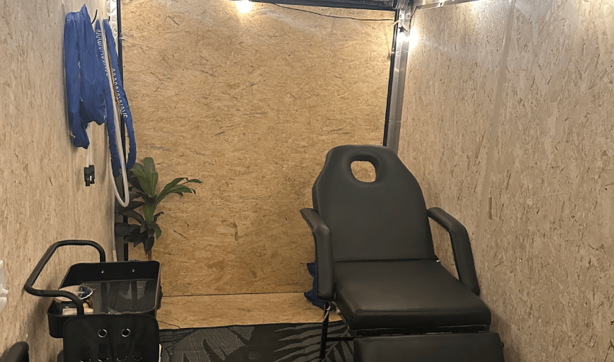 Human PEMF treatment room with reclining chair